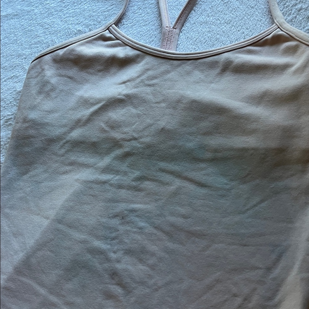 Lululemon workout top - Picture 3 of 8